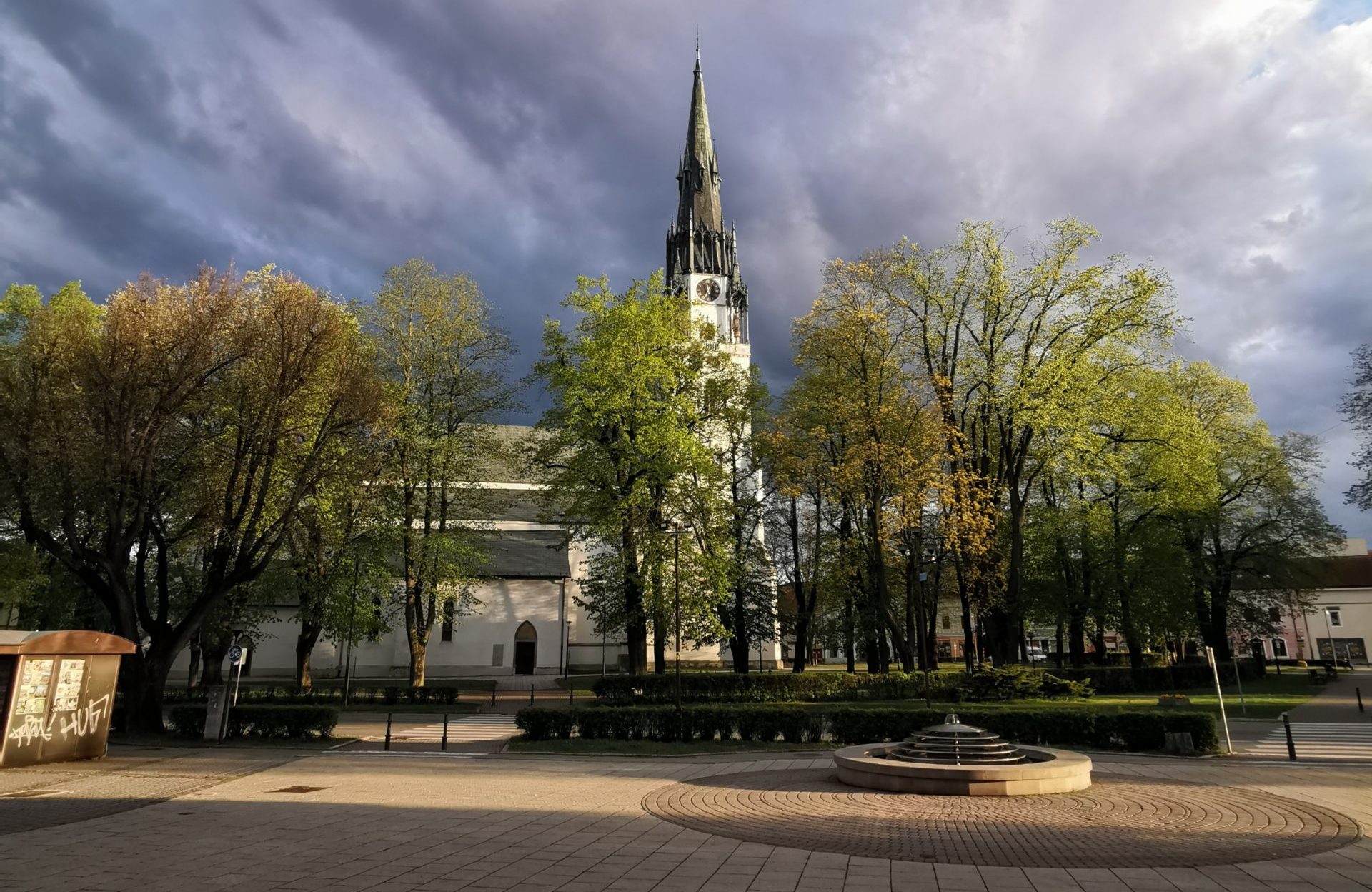 Read more about the article Výberové konania na dôležité posty v tieni koronavírusu